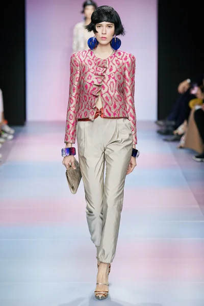 Look 11